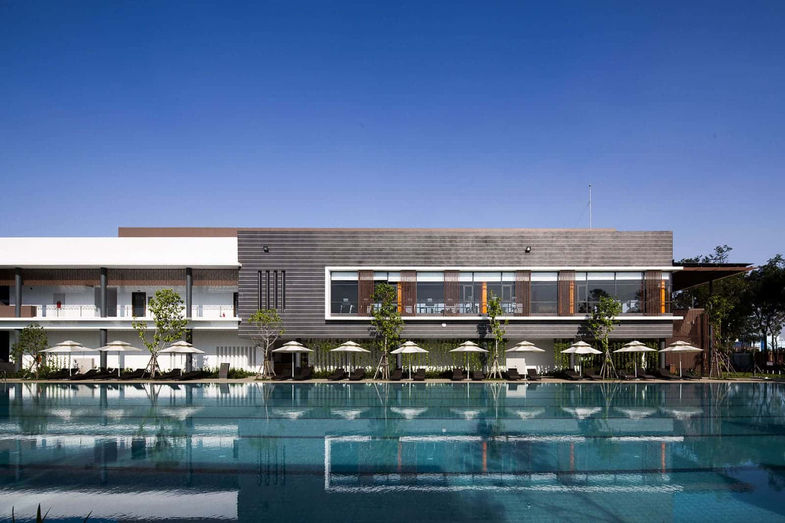 Những tiện ích cho cộng đồng như khu phức hợp thể thao Celadon Sports & Resort Club xây dựng ngay trong khu đô thị Celadon City.